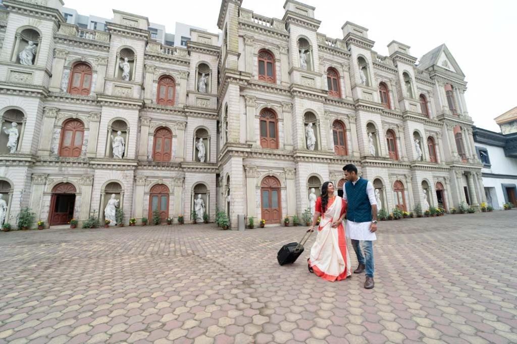 Aristro Club Hotell Calcutta Exteriör bild